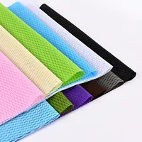 Nouveaux produits rouleaux de papier d'emballage de fleurs non tissé en relief tissu non tissé en polypropylène
