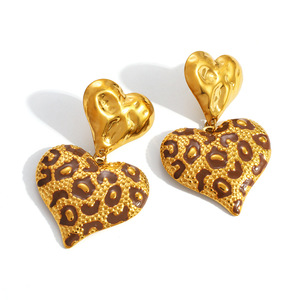 Pendientes colgantes con estampado de leopardo en forma de corazón, joyería de fiesta de aleación de zinc chapada en oro EH12203 - Product Image 4
