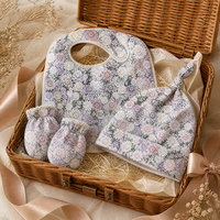Vêtements pour bébé en tissu de coton imprimé écologique, motif floral Ditsy Daisy, couleur Morandi lavande, doux, respirant, combinaison de nuit, vente en gros