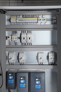 ตู้ควบคุมความเร็วมอเตอร์แบบกำหนดเอง Infraswin OEM VFD พร้อมบริการวิศวกรรม ราคาโรงงาน - Product Image 2