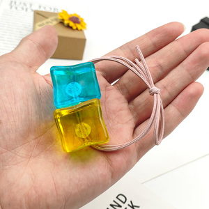 Ensemble de pinces et élastiques à cheveux Ice Cube, thème Anime Musical Comédie, en acrylique transparent et coloré, accessoires pour cheveux et attaches pour queue de cheval pour femmes - Product Image 2