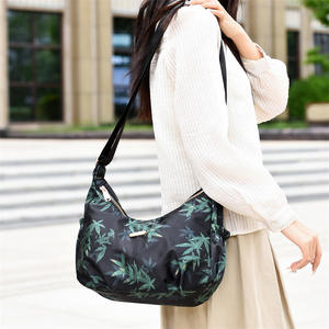 กระเป๋าสะพายข้างสไตล์จีนใหม่สีดำรูปทรงเกี๊ยวผ้าอ็อกซ์ฟอร์ดกันน้ำปิดซิปสำหรับใช้ในชีวิตประจำวันกระเป๋าคาดหน้าอกของผู้หญิง - Product Image 5