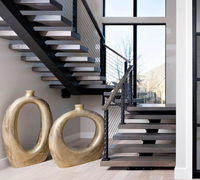 Conception d'escalier droit en verre moderne d'intérieur en forme de U Escalier en acier Conception d'escalier en bois massif pour villa