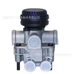 Valve de protection à quatre circuits 9370112050 410359005 pour système de freinage pneumatique de véhicule utilitaire - Product Image 2