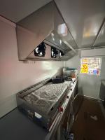 Remorque de restauration rapide personnalisable pour glaces, carrée, avec double essieu, système de cuisson entièrement en acier inoxydable, résistante à la rouille