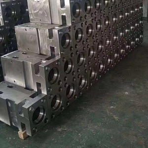 Pièces de rechange pour brise-roche hydraulique : Corps principal du cylindre, Pièces de rechange pour la tête avant, Ciseaux - Product Image 1