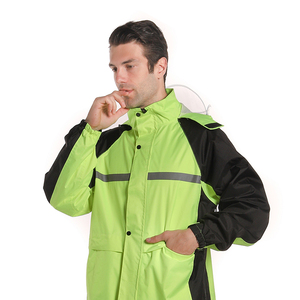<span class=keywords><strong>Meilleur</strong></span> matériau OEM Ensemble <span class=keywords><strong>imperméable</strong></span> à la pluie pour hommes et femmes <span class=keywords><strong>Imperméable</strong></span> respirant Bande réfléchissante accrocheuse Durable pour tous les jours - Product Image 5