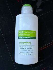 Loción Facial Hidratante y Refrescante de Alta Calidad y Bajo <span class=keywords><strong>Precio</strong></span>, Aclara e Hidrata en Profundidad, 125 ml - Product Image 5