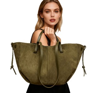 Sac fourre-tout en daim PU Printemps 2025 French Wings Rétro Européen Américain Loisirs Voyage Grande Taille Sac à bandoulière et à main MELI - Product Image 1