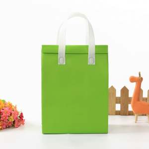 Sac isotherme personnalisé imperméable et portable pour la livraison de nourriture, en tissu non tissé, avec logo - Product Image 1