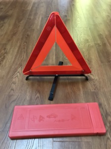 Premium Car Early Warning Triangle Sign 1pc Pack Red Box ABS riflettente essenziale per <span class=keywords><strong>emergenza</strong></span> di sicurezza <span class=keywords><strong>stradale</strong></span> - Product Image 3