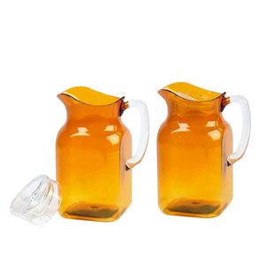 Pichet à eau carré en acrylique Jack Worth, 35 oz, transparent avec poignée, vaisselle moderne - Product Image 1