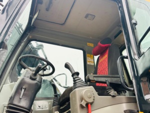 VENTE FLASH HYUNDAI 150W-7 Excavatrice hydraulique de 15 tonnes en excellent état Moteur diesel Pompe hydraulique pleine puissance Demandez plus d'informations maintenant - Product Image 5