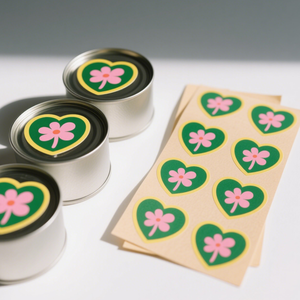 Emballage de décalcomanies avec logo personnalisé étiquette colorée en forme de <span class=keywords><strong>cœur</strong></span> en vinyle de dessin animé pour le bricolage à la maison expédition rapide Promotion exposition d'épicerie - Product Image 1