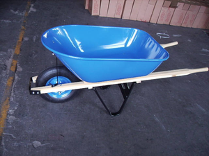 Carretilla de Construcción con Mango de Madera, Fabricada en China, Modelo WH7600, con Rueda Neumática para Uso en Jardinería - Product Image 6