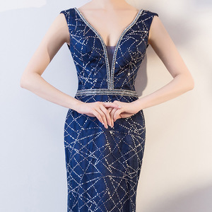 Abito <span class=keywords><strong>da</strong></span> <span class=keywords><strong>sera</strong></span> formale trasparente Sexy in cristallo pieno di lusso personalizzato Bule scuro abito <span class=keywords><strong>da</strong></span> donna - Product Image 4