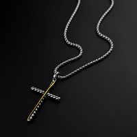 Collier en acier inoxydable vintage à la mode pour homme avec pendentif en forme de croix argenté Un cadeau pour les êtres chers, les amis, la famille ou les couples