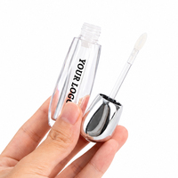 Conteneur de gloss à lèvres ovale vide avec logo personnalisé, étiquette privée, paroi épaisse, bouteille en plastique transparente pour gloss à lèvres, emballage de maquillage en gros