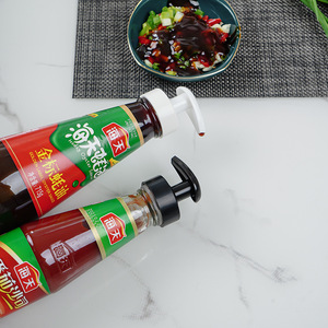 Tête de pompe à sauce aux huîtres, universelle, adaptée aux bouteilles de sauce aux huîtres haïtiennes, distributeur manuel en plastique de bureau - Product Image 2