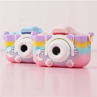 Vente en gros de coques en silicone pour enfants avec motif de chat arc-en-ciel mignon, pour photos et vidéos HD, et appareil photo pour enfants.