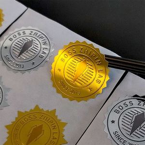Etiqueta Adhesiva en Relieve Impermeable Hecha en China, Etiqueta de Vinilo Personalizada con Logotipo en Lámina Dorada - Product Image 2