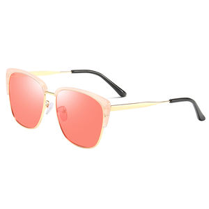 Gafas de Sol Ligeras para Mujer 2022, Nuevas Gafas de Sol de Diseñador de Lujo de Alta Calidad Hechas en China para Mujer - Product Image 3