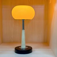 مصباح مكتب LED يعمل بالطاقة الشمسية بتصميم باوهاوس عصري لغرف نوم الفتيات وغرف الدراسة والاستوديوهات، مناسب لغرفة المعيشة والقراءة