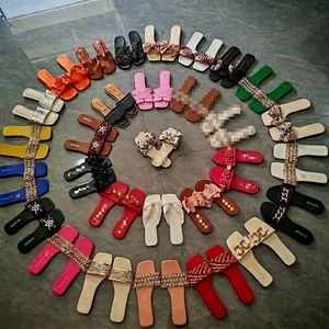 Sandalias Abiertas para Mujer YONGGE, Elegantes Chanclas de Playa con Hebilla y Plantilla de PU para Verano - Product Image 1