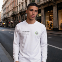 T-shirt minimaliste avec inscription audacieuse à l'avant et au dos |   36 ans d'artisanat d'usine |   Col rond à bordure soignée |   Impression professionnelle pour les articles promotionnels des influenceurs