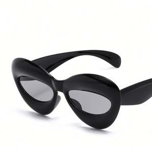 Vente en gros 2025 – Nouvelles lunettes de soleil pour enfants, monture large, style Y2K œil de chat, colorées, pour garçons et filles - Product Image 3