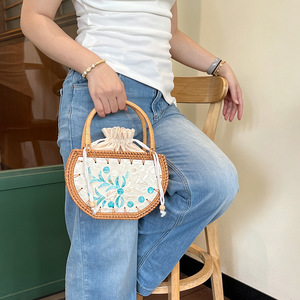 Sac de plage vintage pour femme, fait main, écologique, moderne, à deux poignées, en forme de demi-lune, avec doublure en lin - Product Image 5