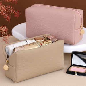 Nuevos productos para el trabajo, viajes de negocios, bolsas de maquillaje, bolsas de almacenamiento de cosméticos de mano con un toque de alta gama, para viajes y cuidado personal. - Product Image 2