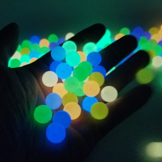 Wholesale  6mm 8mm 10mm 12mm Acryliccolors with Hole Round Ball Glow in the Dark Plastic Beads