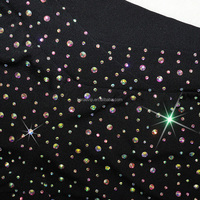 B226 Ensemble 2 pièces pour femme, style rave et festival, avec crop top et short à strass brillants, pour la pole dance