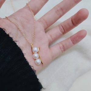 Collier pendentif en or 14 carats, magnifique courbe, perle d'eau douce naturelle, chaîne de clavicule polyvalente rose et violette pour - Product Image 4