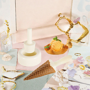 Moule en plastique pour cornets de crème glacée et cornets à œufs, idéal pour la pâtisserie et les desserts - Product Image 3