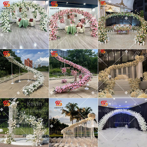 Arco Floreale a <span class=keywords><strong>C</strong></span> Personalizzato con <span class=keywords><strong>Rose</strong></span> Artificiali Bianche per Decorazioni di Palchi Nuziali - Product Image 6