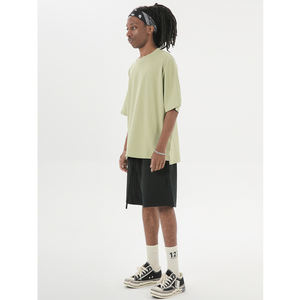 Ropa de calle de gran tamaño recortada Camiseta de algodón de alta calidad Boxy camiseta personalizada para hombres - Product Image 1