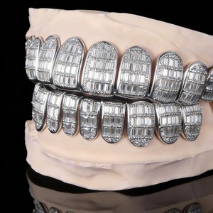 Diamantes Moissanite de la Mejor Calidad, Grillz Hiphop, Joyería Fina y Elegante para Hombres, Mujeres y Unisex, Disponible para la Venta - Product Image 6