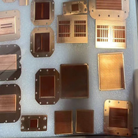 Ailette microcanalée de précision personnalisée pour plaques de refroidissement liquide de centre de données, à rapport d'aspect élevé et à faible écart thermique