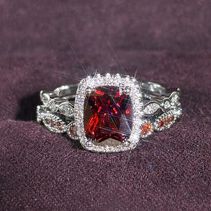 แหวนโกเมน T0860 เงินแท้ 925 ทรงเหลี่ยมมรกต ประดับเพชรแบบฝัง แหวนเพชรพลอยสำหรับผู้หญิง - Product Image 6