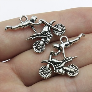 Pendentif Breloque Moto Cross en Alliage de Zinc Argenté Antique pour Fabrication de Colliers, Bracelets et Bijoux Véhicules DIY - Fournitures en Gros - Product Image 4
