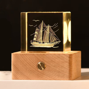 2024 pha lê trang trí quà tặng ánh sáng ban đêm khung ảnh cảm ứng bằng gỗ <span class=keywords><strong>LED</strong></span> đèn cơ sở 3D laser pha lê Cube cho cho trẻ em Quà tặng - Product Image 6