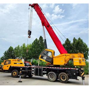 Grúa Móvil sobre Camión de 50 Toneladas a Precio Económico, STC500, STC500E, STC500C5-8, STC500S, Grúa Hidráulica de Elevación - Product Image 1