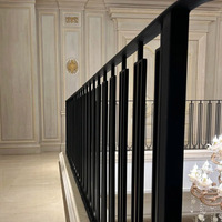 Rampe d'escalier en fer forgé simple et moderne sur mesure