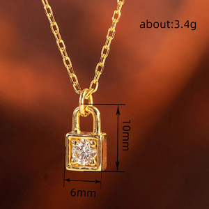 Collana con Ciondolo a Forma di Chiave Mini per Donne, Gioiello Choker alla Moda con Pietra Scintillante, Regalo - Product Image 4
