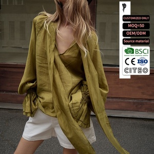 Ensemble 2 pièces vert olive personnalisé pour femme : Blouse ample à col en V, manches lanternes, poignets élastiques et haut transparent, idéal pour les vacances - Product Image 1