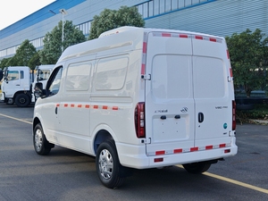 Camionnette frigorifique SAIC MAXUS à transmission automatique 8 vitesses pour le transport et la logistique d'aliments surgelés et frais - Product Image 6