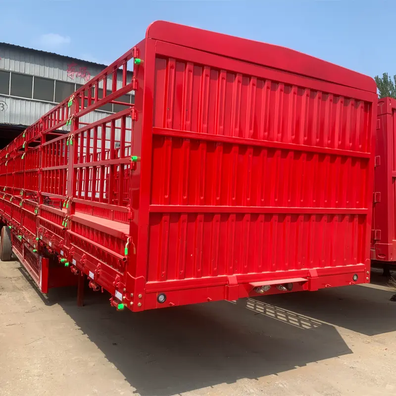 Semirimorchio di trasporto animale di alta qualità con recinzione per un trasporto sicuro