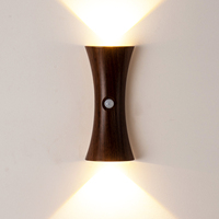 Lampe murale intérieure sans fil à détecteur de mouvement, magnétique, style nordique, rechargeable par USB, lumière LED pour escalier, chevet, veilleuse